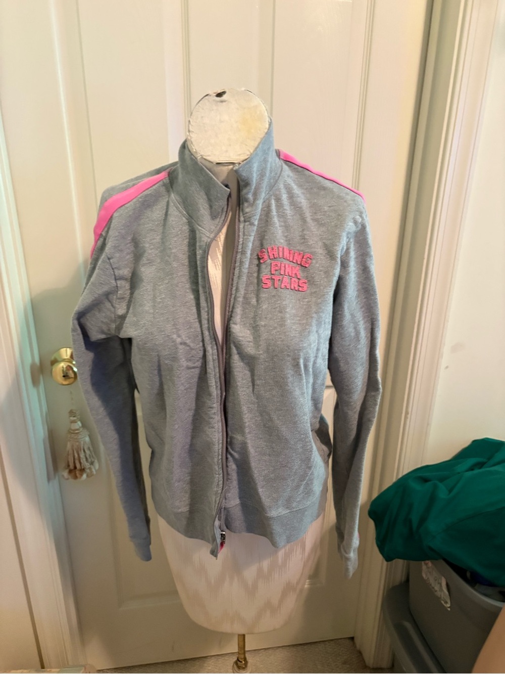 Victoria’s Secret size L Gray & Pink Zip-Up Jacket - Shining Pink Stars